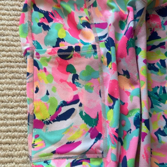 Lilly Pulitzer athletic leggings xxs - Picture 3 of 4